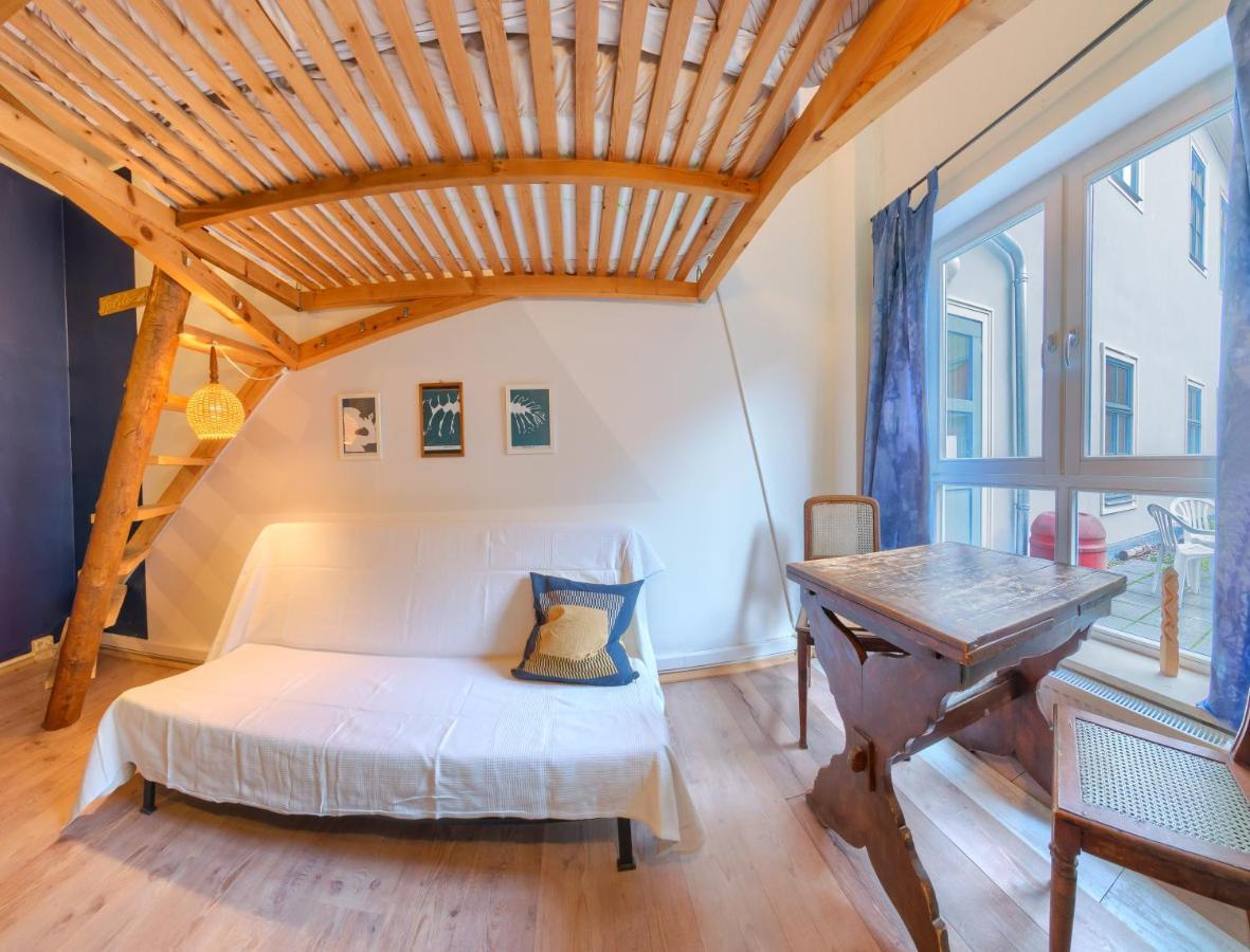 Labyrinth Hostel Weimar Екстериор снимка