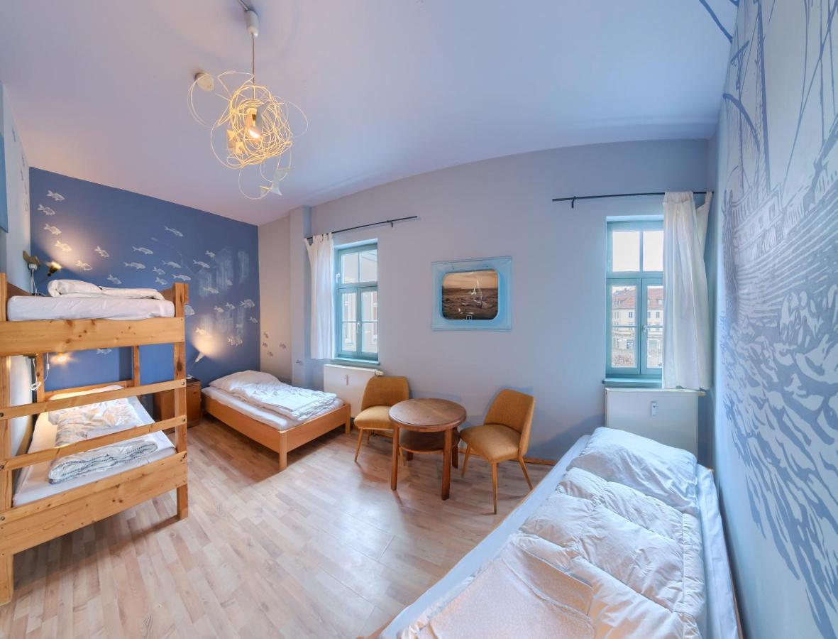 Labyrinth Hostel Weimar Екстериор снимка