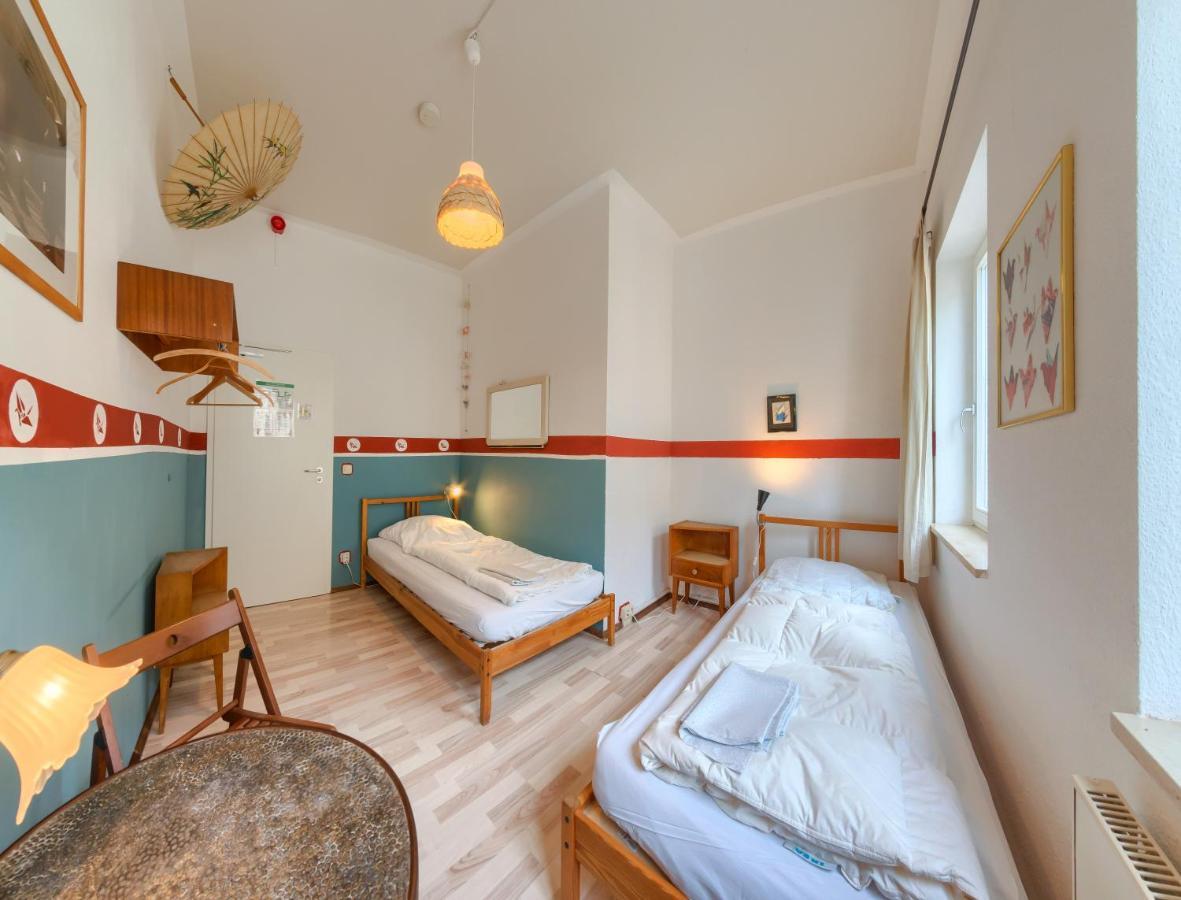 Labyrinth Hostel Weimar Екстериор снимка