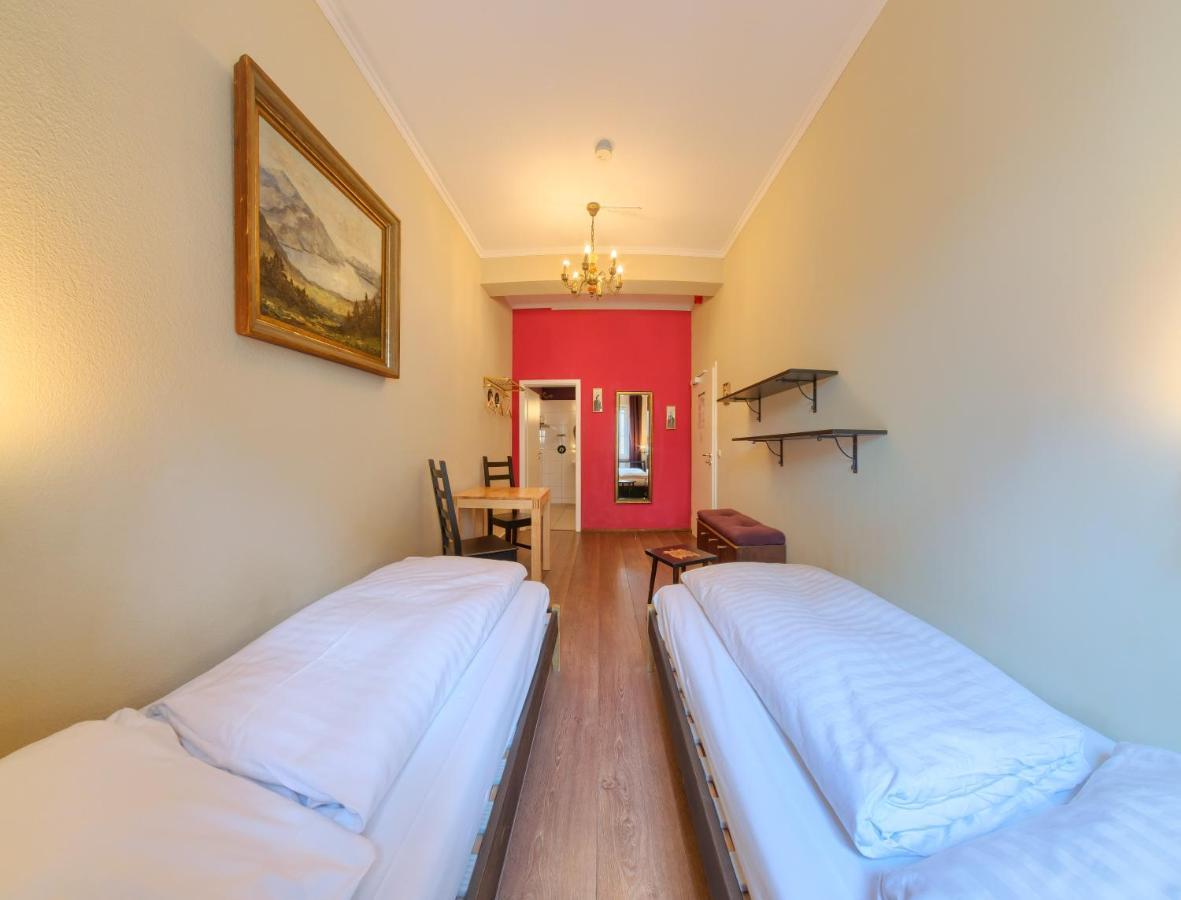Labyrinth Hostel Weimar Екстериор снимка