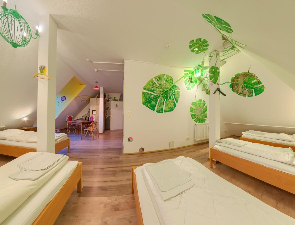 Labyrinth Hostel Weimar Екстериор снимка