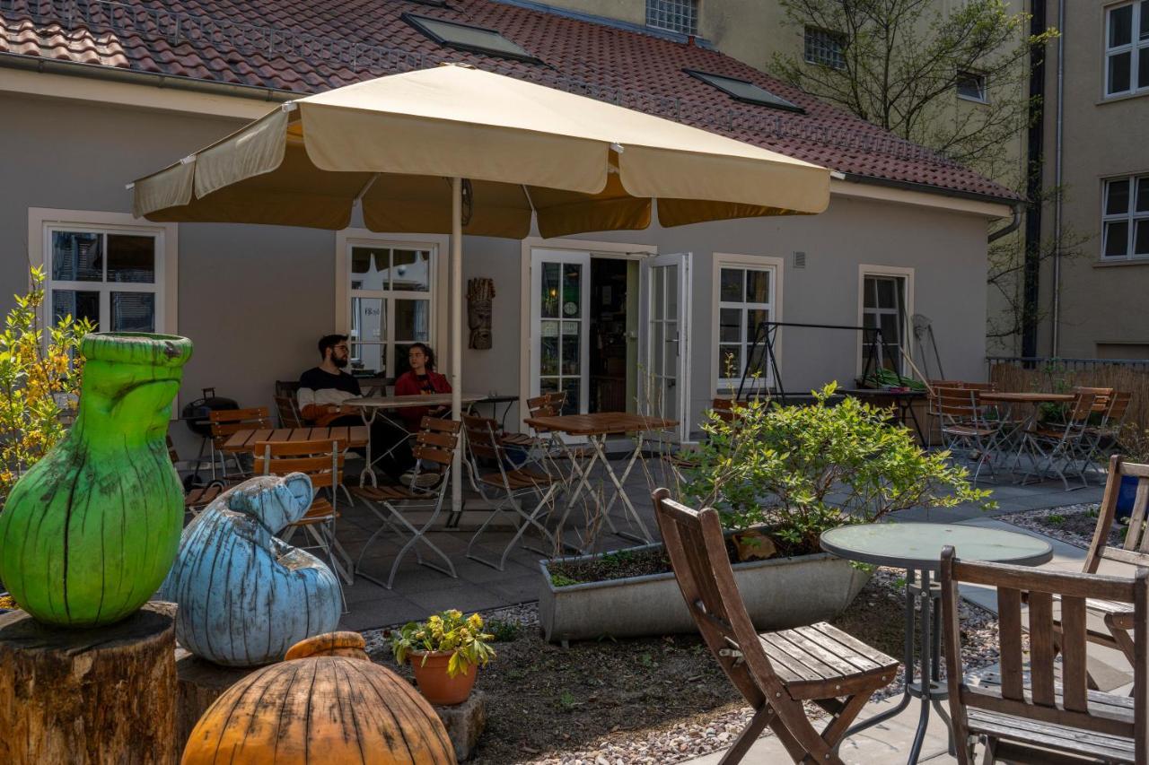 Labyrinth Hostel Weimar Екстериор снимка