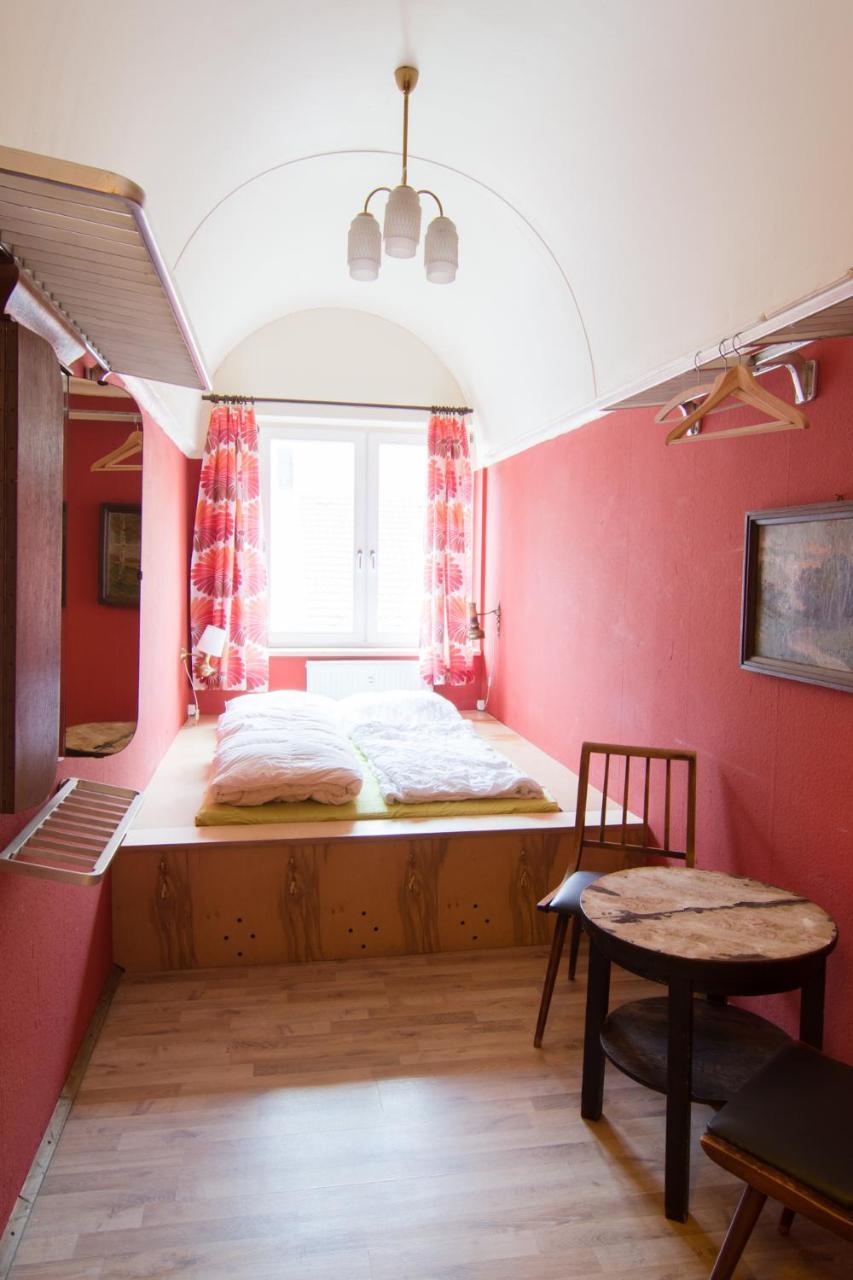 Labyrinth Hostel Weimar Екстериор снимка