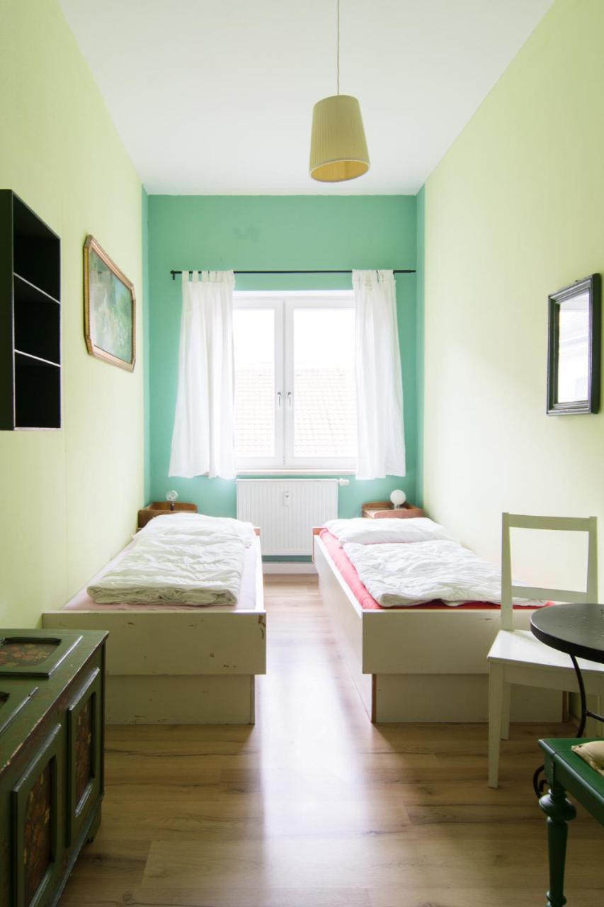Labyrinth Hostel Weimar Екстериор снимка